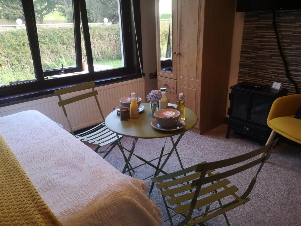 Y Cuddfan Gower Bed and Breakfast Swansea Exteriör bild