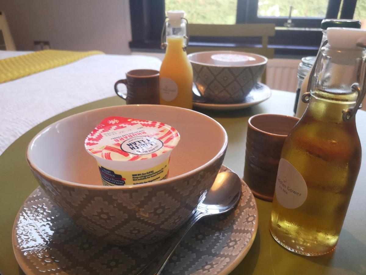 Y Cuddfan Gower Bed and Breakfast Swansea Exteriör bild